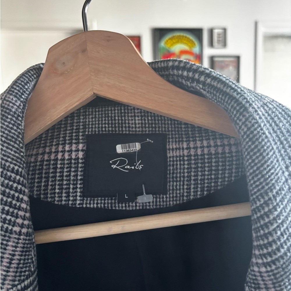 Rails Women's Black and White Houndstooth Jacket